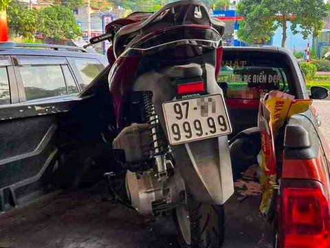 Công an vào cuộc vụ Huấn Hoa Hồng tranh chấp biển số ngũ quý 9