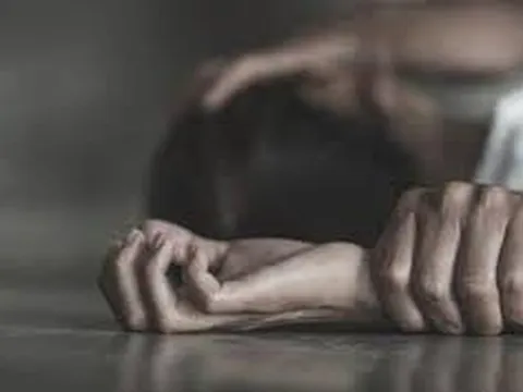 Bắt tạm giam nam thanh niên hiếp dâm bé gái 11 tuổi