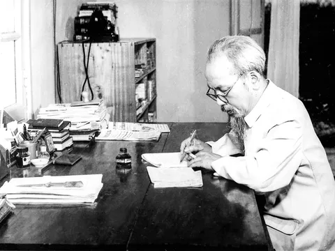 55 năm thực hiện Di chúc của Chủ tịch Hồ Chí Minh: Bồi dưỡng lý tưởng cách mạng, đạo đức, lối sống cho thanh niên