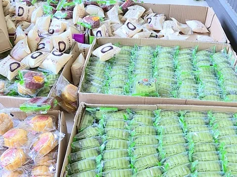 Phát hiện gần 2.800 chiếc bánh Trung thu không rõ nguồn gốc ở Hưng Yên