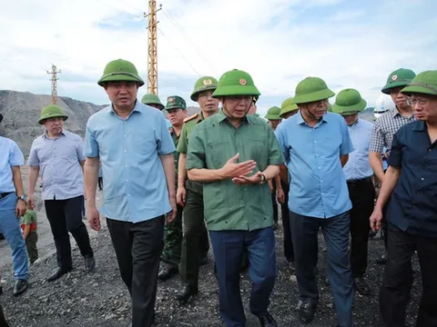 Phó Thủ tướng Trần Hồng Hà kiểm tra công tác phòng, chống bão số 3 ở Quảng Ninh