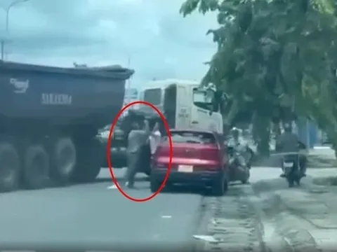 Xác minh việc 2 tài xế ô tô đánh nhau trên Quốc lộ 51