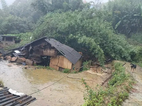 Tạm đình chỉ công tác 2 chủ tịch xã ở Lào Cai vì lơ là phòng chống bão lũ