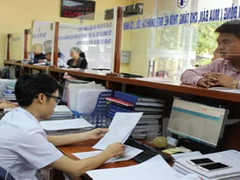 Các trường hợp công chức có thể bị tạm đình chỉ công tác