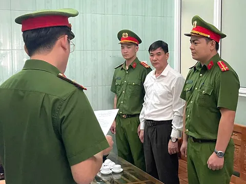 Bắt tạm giam nguyên chủ tịch cùng cán bộ địa chính xã ở Quảng Bình