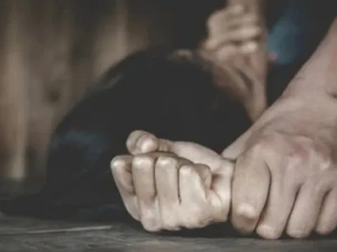 Vụ nghi hiếp dâm tập thể nữ sinh lớp 11 ở Quảng Bình: Triệu tập 2 nghi phạm