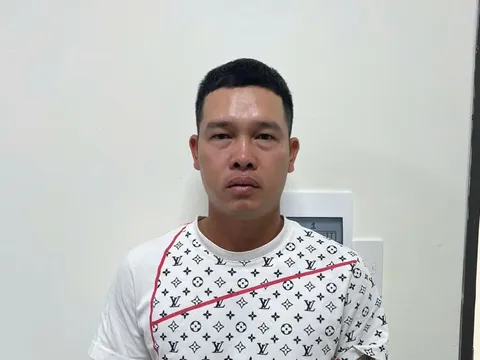 Khởi tố tài xế ô tô lạng lách, đánh võng trên đường phố ở Hải Phòng