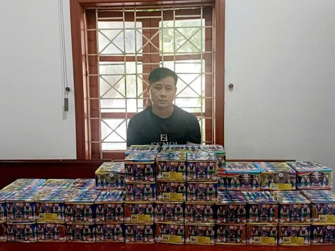 Khởi tố đối tượng mua bán trái phép 100kg pháo ở Nghệ An