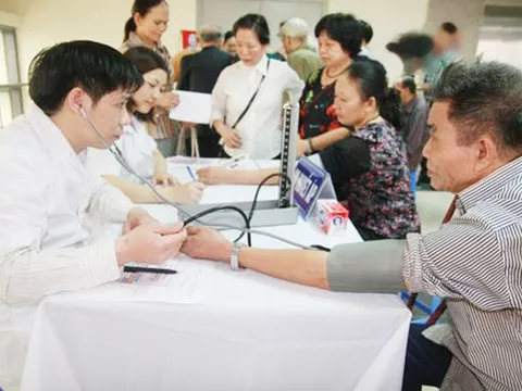 Đề xuất phân cấp giải quyết thủ tục hành chính trong lĩnh vực khám, chữa bệnh