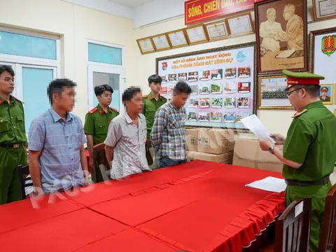 Bắt nhóm người lừa bán thiên thạch giả với giá 19 tỷ đồng