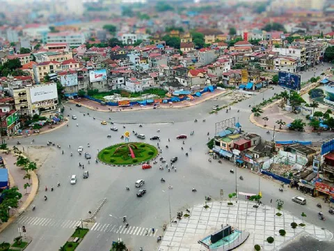 Quy định mới nhất về nhường đường tại nơi giao nhau, chuyển hướng xe, ai cũng cần biết để tránh bị phạt