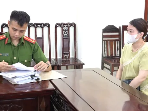 Khởi tố đối tượng lừa làm thủ tục đi nước ngoài để chiếm đoạt tài sản