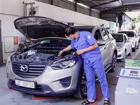 Xe đã hết hạn đăng kiểm có sang tên được hay không?