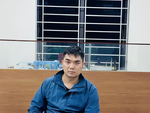 Bắt đối tượng cướp 22 chiếc điện thoại di động tại FPT Shop