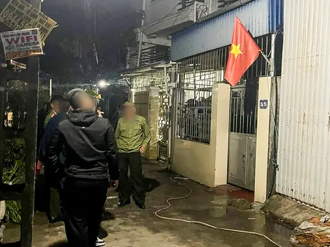 Nghi vấn người đàn ông tẩm xăng tự thiêu tại nhà ở Nam Định