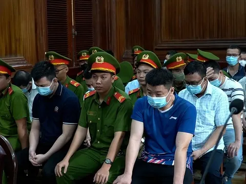 Tuyên án các cán bộ thuế trong vụ 'bảo kê' mua bán hóa đơn khống 14.000 tỷ