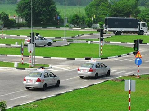 Quy định mới về điều kiện kinh doanh cơ sở đào tạo lái xe ô tô