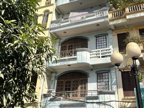 Phát hiện đôi nam nữ tử vong trong nhà nghỉ ở Hà Nội