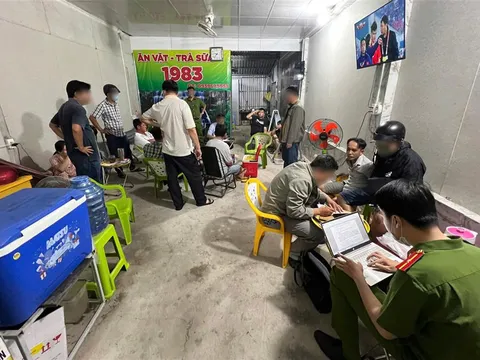 Bắt quả tang nhóm đối tượng cá độ bóng đá giải ASEAN Cup 2024