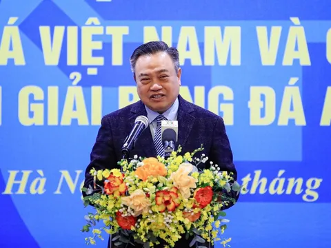 Bầu Hiển thưởng 4,4 tỷ đồng cho cầu thủ CLB Hà Nội và Công an Hà Nội sau chức vô địch ASEAN Cup 2024