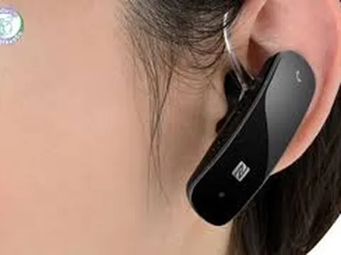 Mức phạt lỗi đeo tai nghe khi lái xe máy từ 2025