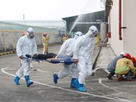 Ưu tiên cao nhất ứng cứu người, sơ tán người dân ra khỏi khu vực bị sự cố chất thải