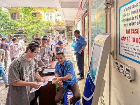 Bàn giao sát hạch, cấp giấy phép lái xe về Bộ Công an trước 19/2