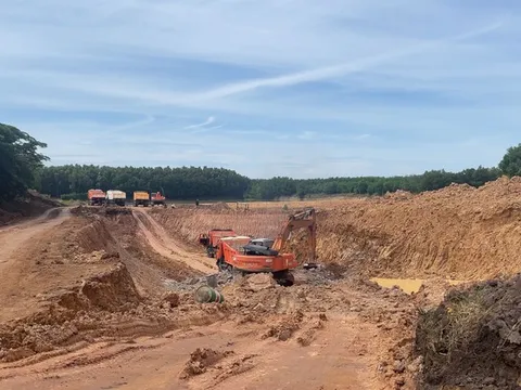 Quyết liệt chỉ đạo cung ứng vật liệu san lấp cho các dự án giao thông trọng điểm