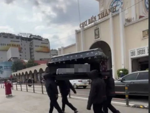 Xác minh clip nhóm người khiêng quan tài để quảng cáo ở chợ Bến Thành