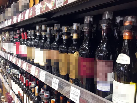 Bộ Tài chính dự kiến sửa đổi quy định về tem điện tử rượu và thuốc lá