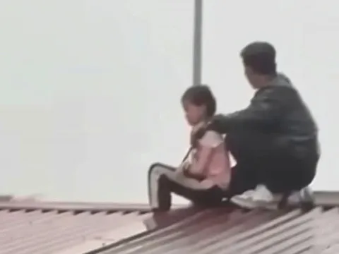 Giải cứu bé gái 9 tuổi bị người đàn ông dùng dao khống chế bắt làm con tin