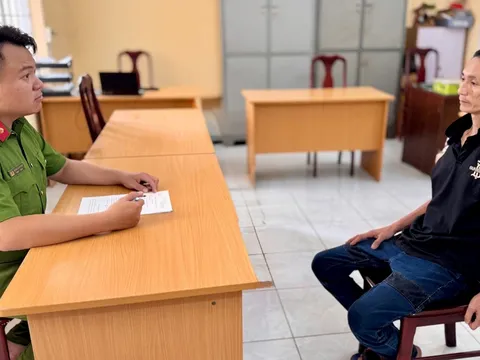 Bắt đối tượng nghiện đốt nhà hàng xóm lúc nửa đêm