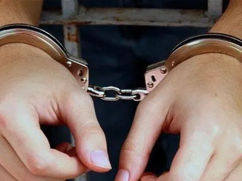 Khởi tố đối tượng giả danh bác sĩ để lừa tình, tiền nhiều cô gái