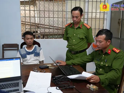 Tạm giữ 3 đối tượng dùng dao tấn công người tại quán karaoke