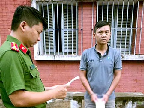 Bắt tạm giam nhân viên công ty dược chiếm đoạt 1,6 tỷ đồng