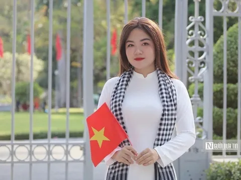 Áo dài, cờ đỏ, khăn rằn