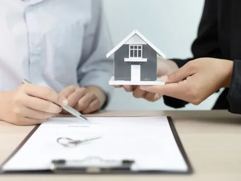 Từ 1/7, hợp đồng mua bán nhà đất không công chứng vẫn có hiệu lực?