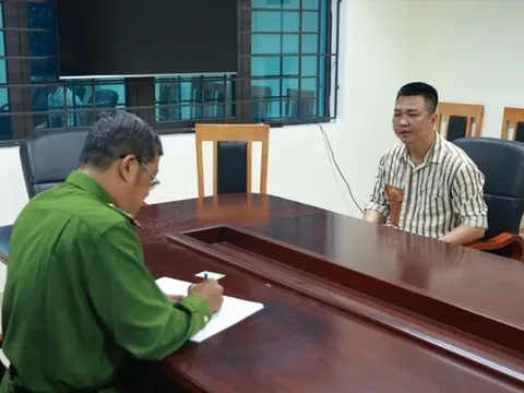 Đối tượng cầm đầu nhóm 'cướp' gỗ ở Quảng Trị đã ra đầu thú