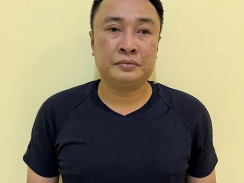 Hà Nội: Tạm giữ đối tượng chống người thi hành công vụ tại chợ Long Biên