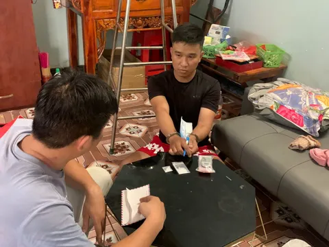 Bắt quả tang 2 đối tượng tàng trữ, mua bán trái phép chất ma túy ở Đồng Nai