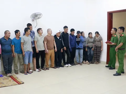 Triệt xóa 'ổ nhóm' đánh bạc trong rừng với nhiều đối tượng có tiền án