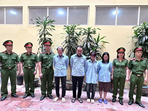 Khởi tố 4 cán bộ phường ở Hà Nội nhận hối lộ hơn 1 tỷ đồng