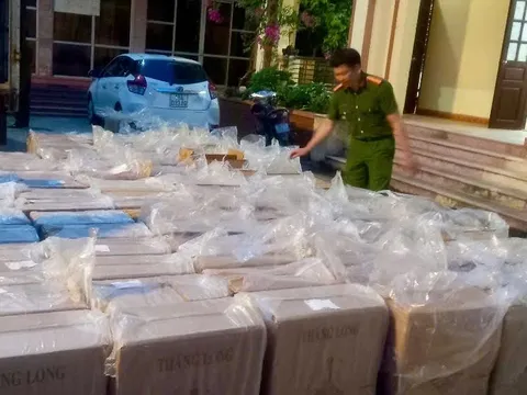 Triệt phá đường dây buôn bán thuốc lá giả qua mạng xã hội