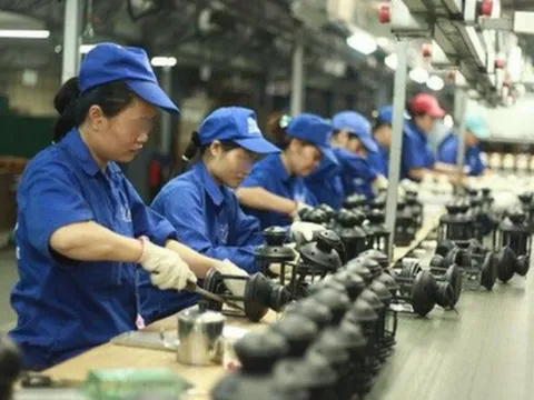 Chế độ đối với người lao động trong cơ sở công nghiệp quốc phòng, an ninh nòng cốt