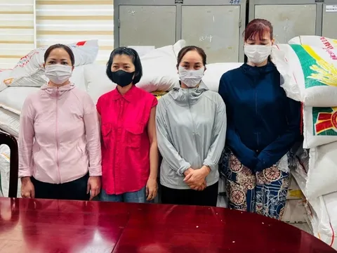 Khởi tố 4 đối tượng sản xuẩn, buôn bán hàng chục tấn gạo giả nhãn hiệu ST 25