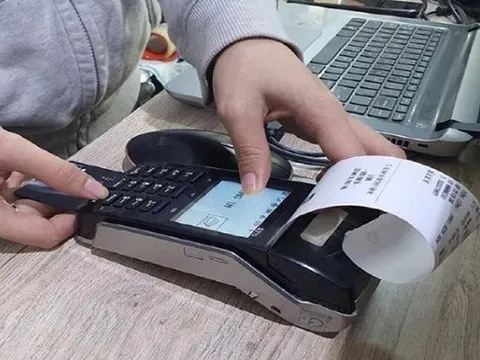 Ngành thuế tăng tốc triển khai đưa hóa đơn điện tử từ máy tính tiền đến từng hộ kinh doanh