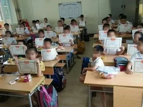 Cuối năm học và chuyện khen thưởng