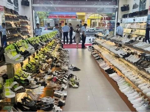 Khởi tố đối tượng buôn lậu hàng thời trang nhái thương hiệu nổi tiếng