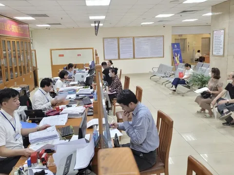 Thủ tướng yêu cầu không để ngắt quãng khi triển khai các Nghị định về phân cấp, phân quyền