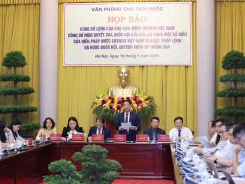 Công bố Lệnh của Chủ tịch nước về Hiến pháp sửa đổi